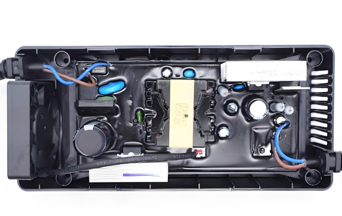 環(huán)氧樹(shù)脂膠水和環(huán)氧AB膠在電子組裝中有何不同？